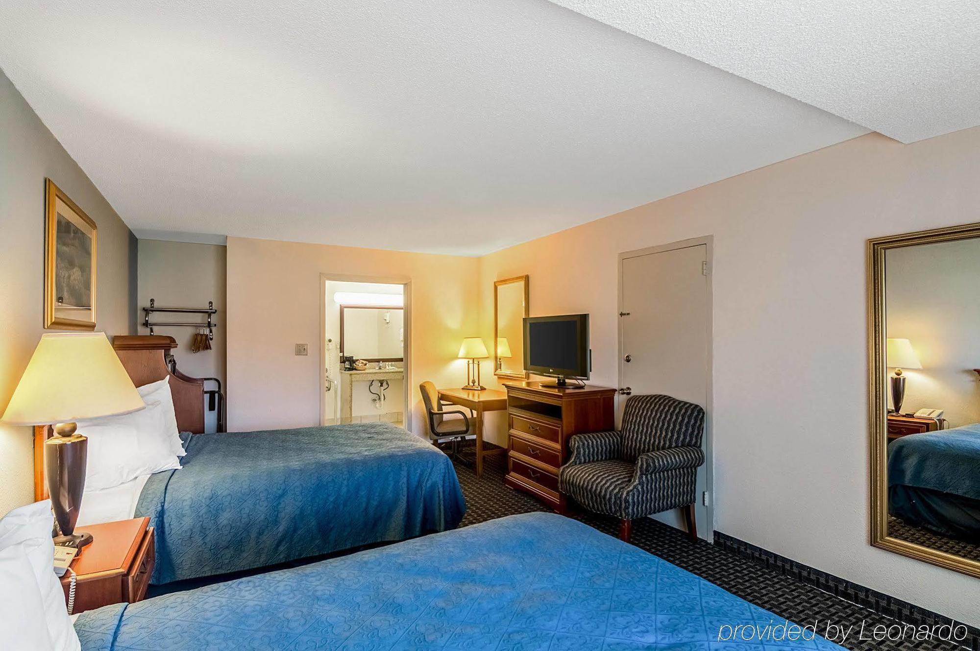 Texas Inn & Suites เดนตัน ภายนอก รูปภาพ
