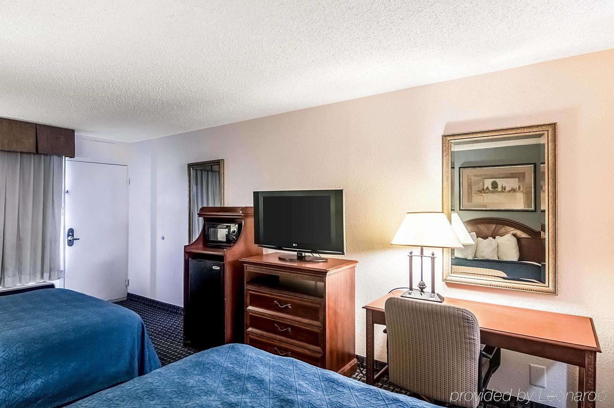 Texas Inn & Suites เดนตัน ภายนอก รูปภาพ