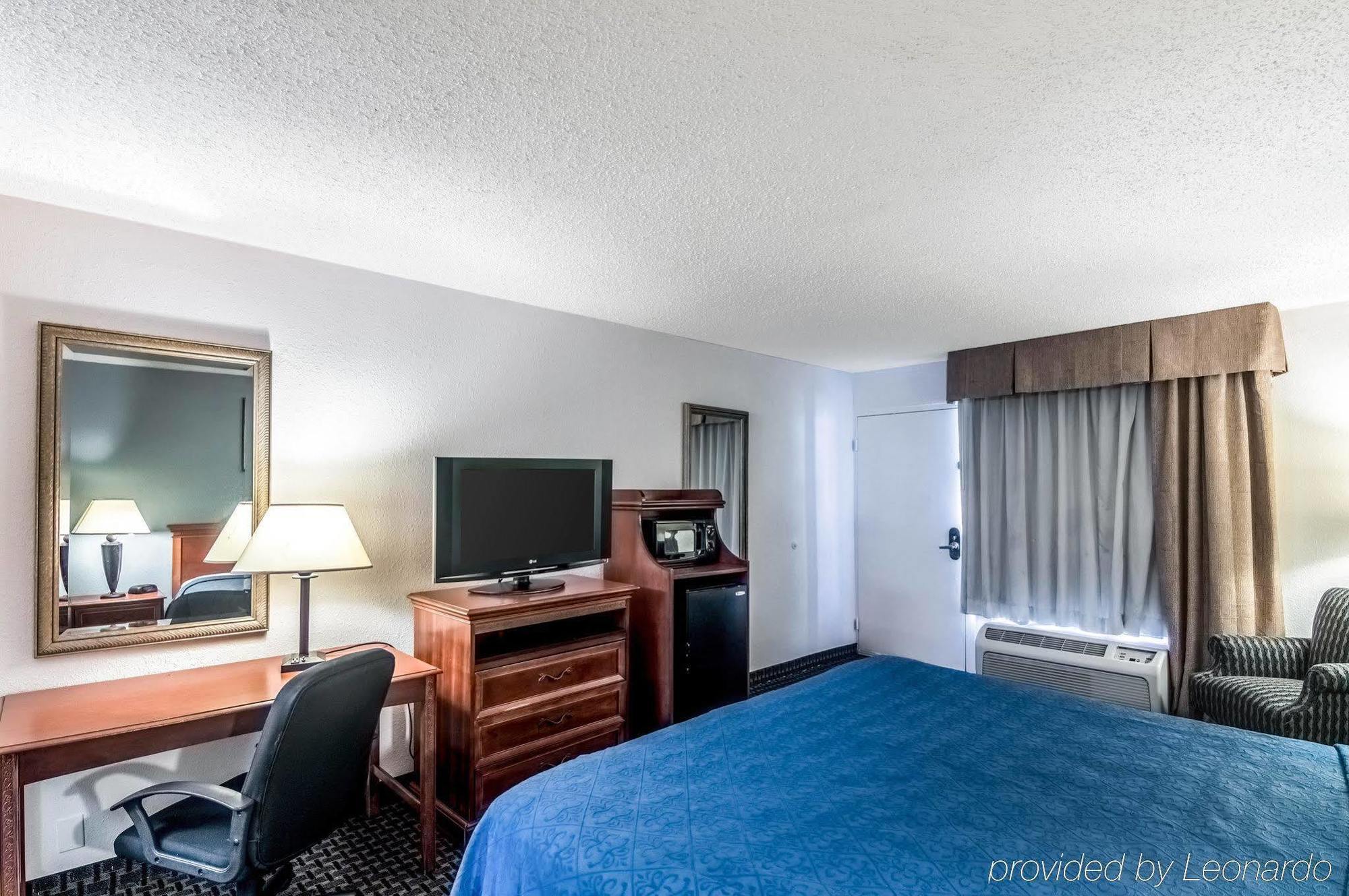 Texas Inn & Suites เดนตัน ภายนอก รูปภาพ