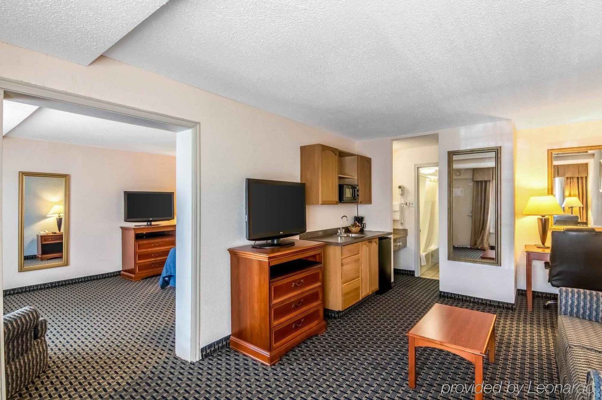 Texas Inn & Suites เดนตัน ภายนอก รูปภาพ