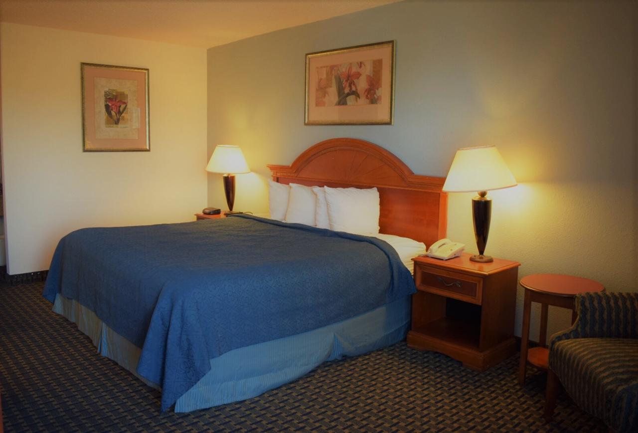 Texas Inn & Suites เดนตัน ภายนอก รูปภาพ
